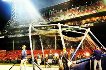 BP sous les lumières à Fenway. #ALCS ...