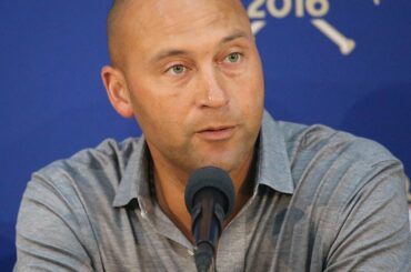 Derek Jeter, ambassadeur du match. #MLBinCuba ...