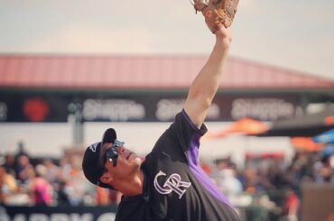 Le soleil brille dans le désert. #springtraining #rockies ...