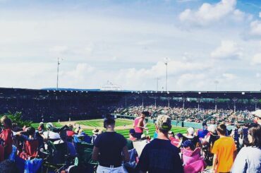 Packed HOUSE à Williamsport pour le match de championnat #LLWS. #Jouer au ballon...
