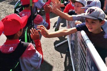 Esprit sportif à l'affiche. Toujours. #LLWS ...