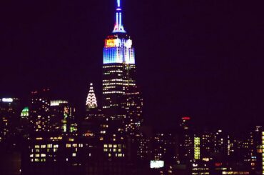 Le @empirestatebldg est LIT ce soir.
Les couleurs @Yankees et @Mets brillent dans ...