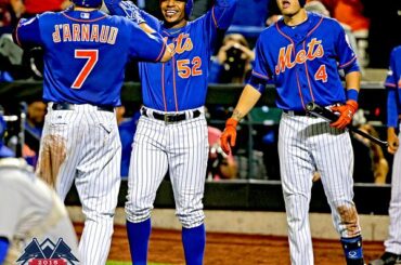 La Citi est sur ses pieds. #NLDS ...