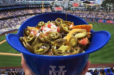 Montrez votre grub #postseason en balisant #MLBFood. Nous pourrions republier votre photo o ...