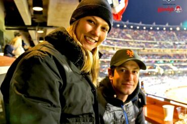 Supermodel @karliekloss dans la maison pour le #NLCS ....