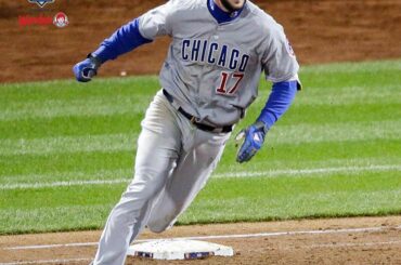 @ kris_bryant17 obtient les @Cubs au tableau dans le jeu 2. #NLCS ...