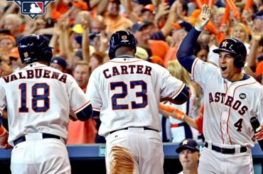 Ils sont debout à Houston. #ALDS ...