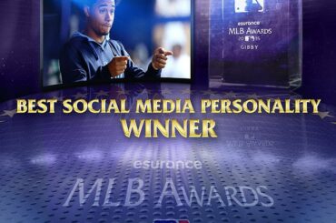 L'assistant des médias sociaux de @raysbaseball @ carch42 remporte le @Esurance MLB Award pour B ...