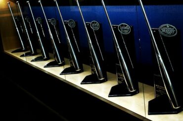 BRILLANT.
Le spectacle du prix #SilverSlugger commence à 18 h, LIVE sur @MLBNetwork ....