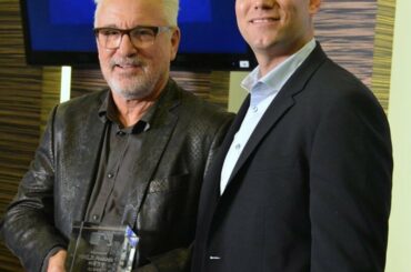 Remporter le prix @Esurance MLB du meilleur manager ET quelques actes très chauds #HotStove ...
