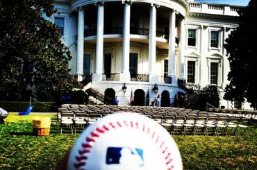 Le baseball à la Maison Blanche: @redsox rencontrez le président aujourd'hui. #SoxAndStripes ...