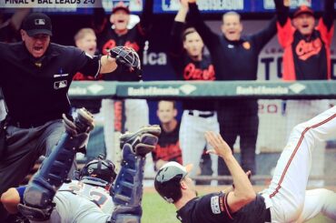 Ils ne s’arrêteront pas! @baltimoreorioles se rallie tard pour prendre le commandement 2-0 #ALDS ....
