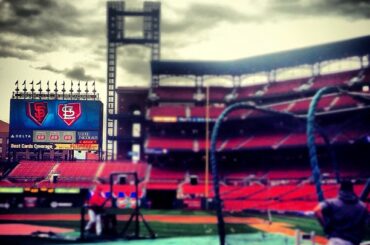 Moins de 2 heures avant le premier lancement du #NLCS Game 4 ....