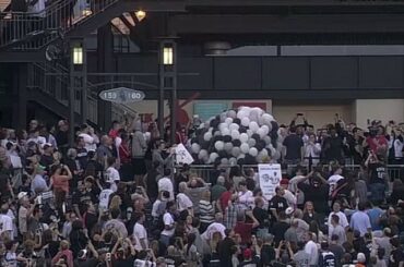 Il y a toujours quelque chose de caché sous les ballons. # PK14 #Merci ...