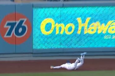@Kikehndez commence à jouer pour la première fois de la saison # ....