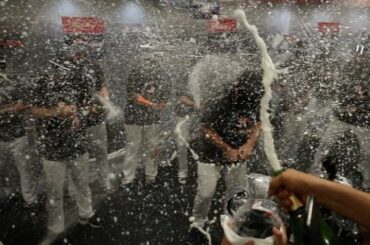 “Allons gagner les World Series.” - A.J. Hinch #CLINCHED ...