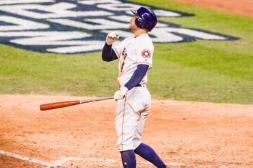 C’est un nouveau record! George Springer a maintenant atteint un HR dans 5 # # WorldSeries consécutifs ...