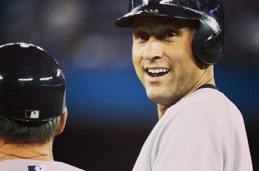 Derek Jeter, quelques instants après être passé à la 8e place de la liste des grands succès. #Farew ...