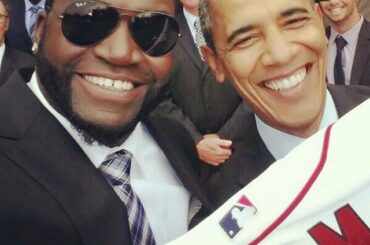 C’est étonnant - Big Papi se fait prendre par le président Barack Obama à la ...