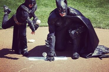 #sfbatkid lance son premier terrain avant le match d'ouverture à domicile de @sfgiants ....