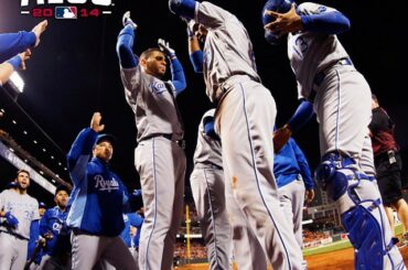 Pas de petite balle en vue puisque Alcides Escobar et les @kcroyals prennent une avance rapide. ...