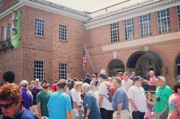 Les amateurs de baseball du monde entier se sont rendus à Cooperstown. #HOFWKND ...