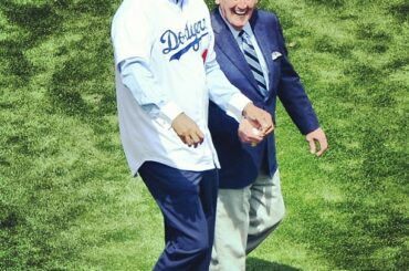 Quelques légendes profitant de #OpeningDay au Dodger Stadium ....