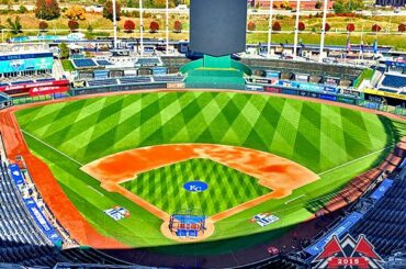 Le calme avant la tempête du Game 5 à #TheK. #ALDS ...