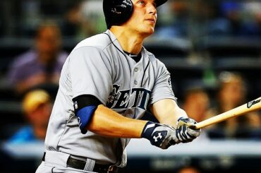 Double, homer, deux triples. 12 bases totales. Kyle Seager avait lui-même une journée. #mari ...