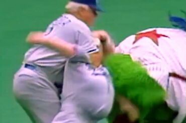 Le baseball est farfelu et nous l'aimons absolument. #TBT ...