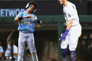 13 ans plus tard et Cody frappe toujours les dingers dans la #WorldSeries. ...