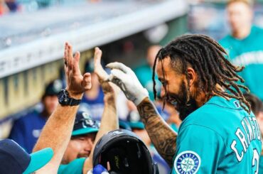 Un couple d'ÉNORMES succès pour les @Mariners !  #SeptembreBaseball...