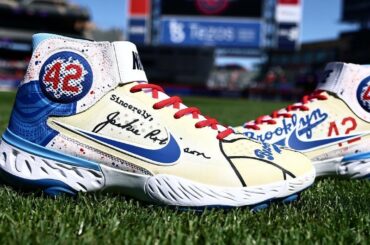 Ces crampons Jackie Day sont trop propres.  #Jackie42...