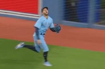 Avec le point égalisateur en position de score et 1 retrait, les Jays l'ont verrouillé avec style ...