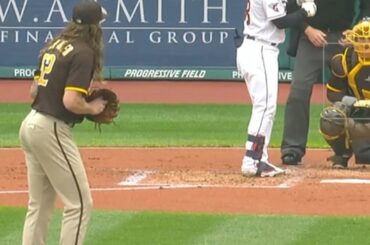 Mike Clevinger est de retour et son waggle aussi...