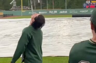 La meilleure vidéo que vous verrez toute la journée.  Peut-être jamais.  ⠀⠀⠀⠀⠀⠀⠀⠀⠀ : @will_hayes3 & @cham...