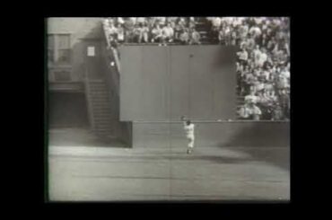 Willie Mays réalise "The Catch", sans doute l'une des meilleures pièces de tous les temps
