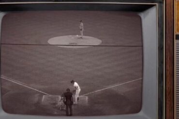 La demi-manche télévisée vintage en noir et blanc de Fox suscite des critiques élogieuses