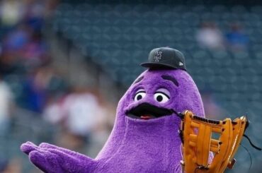 Explosez ça – CHANGEZ LA MASCOTTE DES METS DE NEW YORK EN GRIMACE