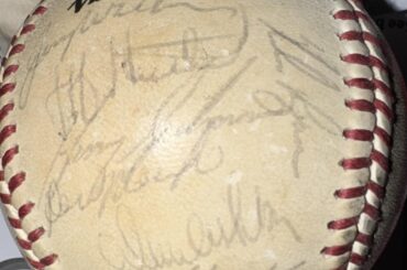 Quelqu'un peut-il identifier ces signatures ?