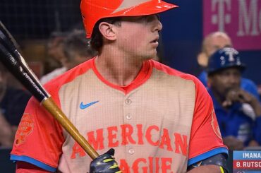 Les maillots sont roses, non ? Les casques sont censés être orange ?