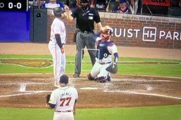 Faites appel aux robots arbitres. Appel de strike, Giants vs Braves, 8e manche.