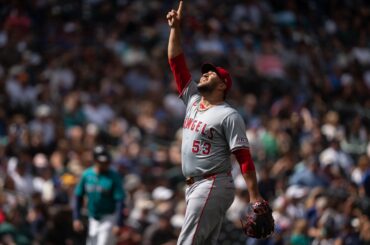 (Jon Heyman) Les Phillies se sont concentrés sur les échanges pour un trio de closers, dont Tanner Scott et Kyle Finnegan