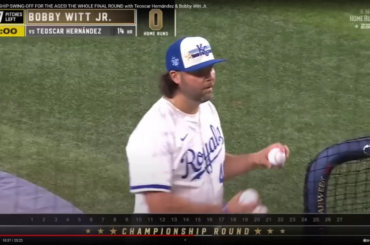 J'étais au Home Run Derby et j'ai attrapé une balle ! Extrait vidéo ci-dessous. La meilleure prise du derby ?