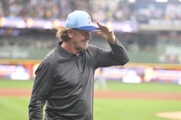 Yount honoré 50 ans après ses débuts en MLB