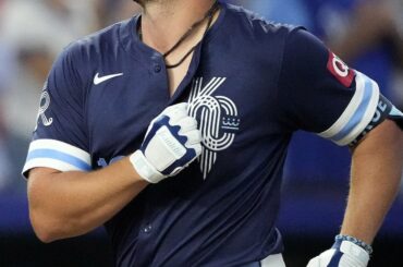 Les Royals placent Hunter Renfroe sur la liste des blessés et rappellent le prospect Tyler Gentry