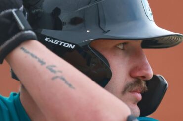Sources : Les Twins ont licencié le receveur des ligues mineures Derek Bender pour avoir donné des indications sur les lancers