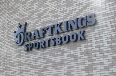 Le syndicat des joueurs de la MLB poursuit des sites de jeux d'argent, dont DraftKings et Bet365, pour avoir utilisé les images des joueurs pour les paris