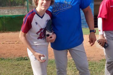 Photo avec Mike Piazza, membre du Temple de la renommée de la MLB