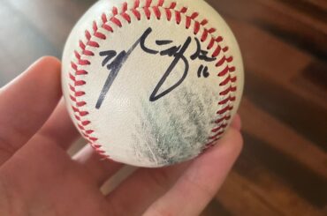 Qui a dédicacé ce MiLB Ball et ont-ils atteint les Majors ?